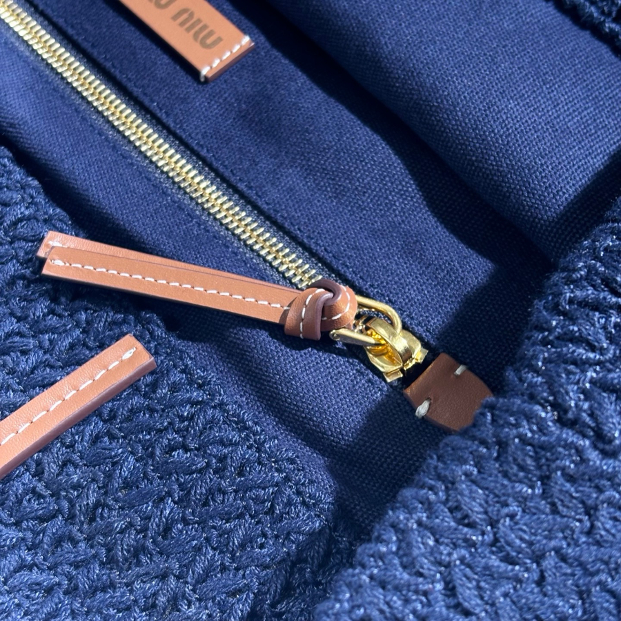 미우미우 라피아 이펙트 우븐 토트백 내츄럴 블루 5BG228 403416cm09.jpg