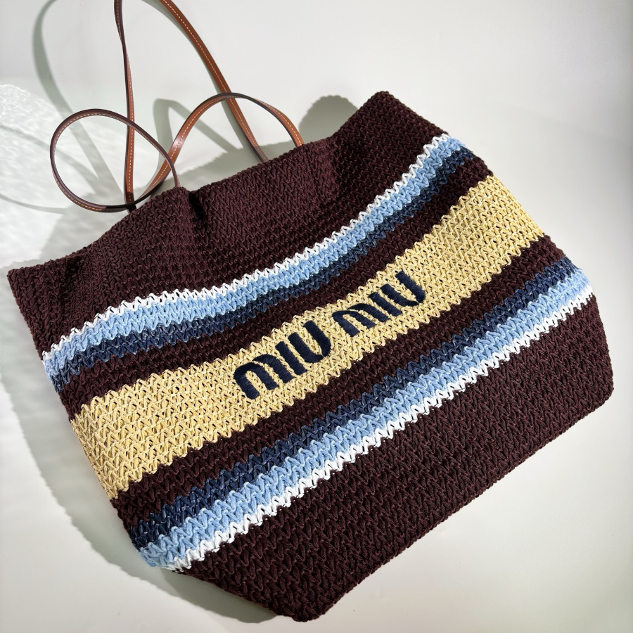 미우미우 라피아 이펙트 우븐 토트백 코코아 브라운 셀레스트 내츄럴 5BG228 403416cm04.jpg