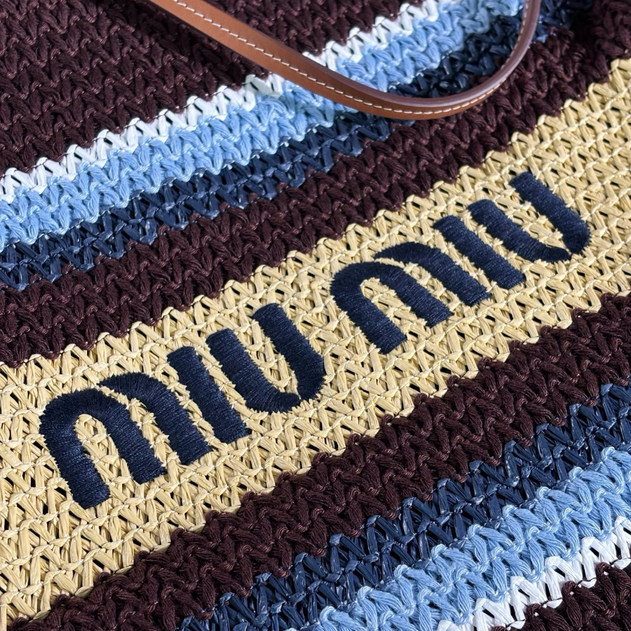 미우미우 라피아 이펙트 우븐 토트백 코코아 브라운 셀레스트 내츄럴 5BG228 403416cm07.jpg