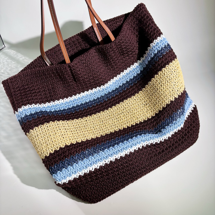 미우미우 라피아 이펙트 우븐 토트백 코코아 브라운 셀레스트 내츄럴 5BG228 403416cm03.jpg