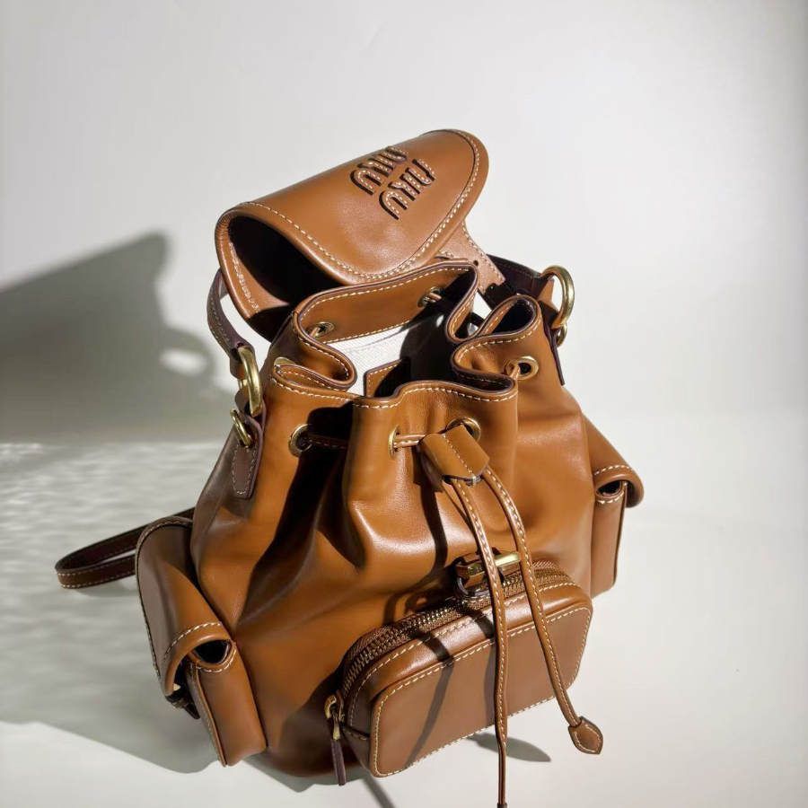 미우미우 레더 백팩 브라운 5BZ043 221811.5cm5.jpg