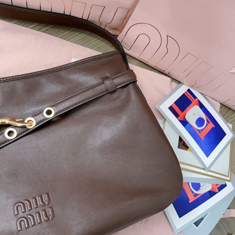 미우미우 아방뛰르 나파 레더 미디움 백 브라이어우드 5BC181 40247cm7.jpg