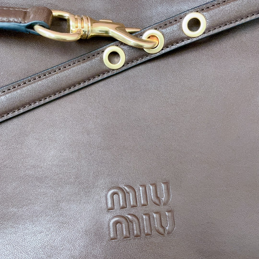 미우미우 아방뛰르 나파 레더 미디움 백 브라이어우드 5BC181 40247cm8.jpg