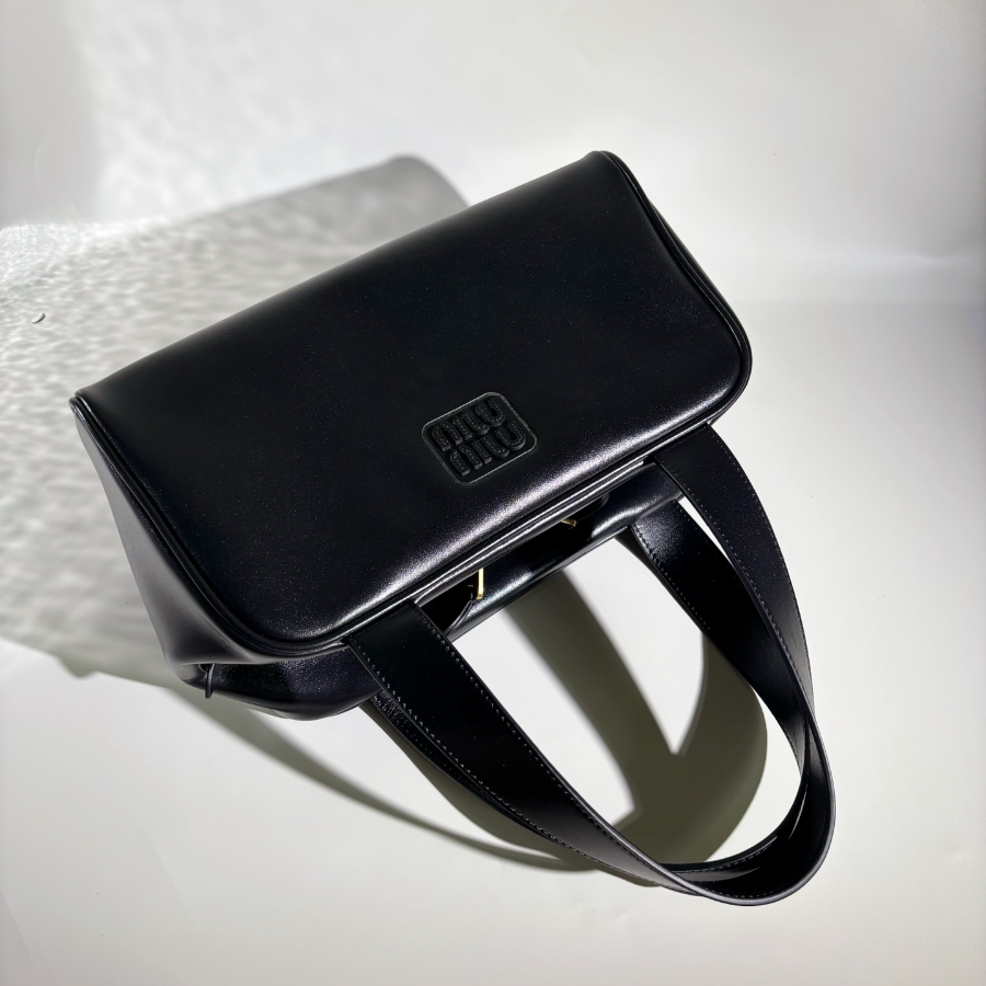 미우미우 아방츄어 소가죽 가방 5BC182 블랙05.jpg