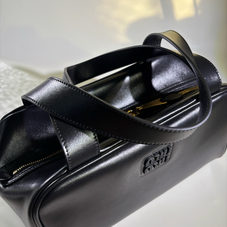 미우미우 아방츄어 소가죽 가방 5BC182 블랙07.jpg