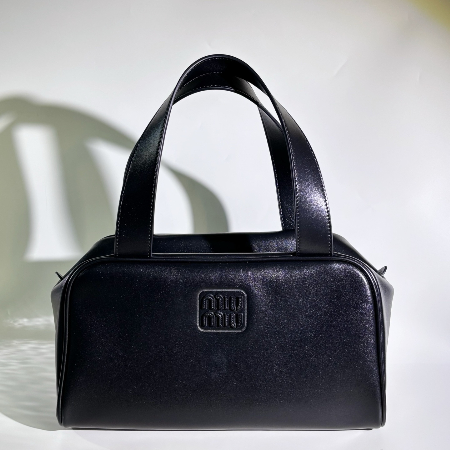 미우미우 아방츄어 소가죽 가방 5BC182 블랙01.jpg
