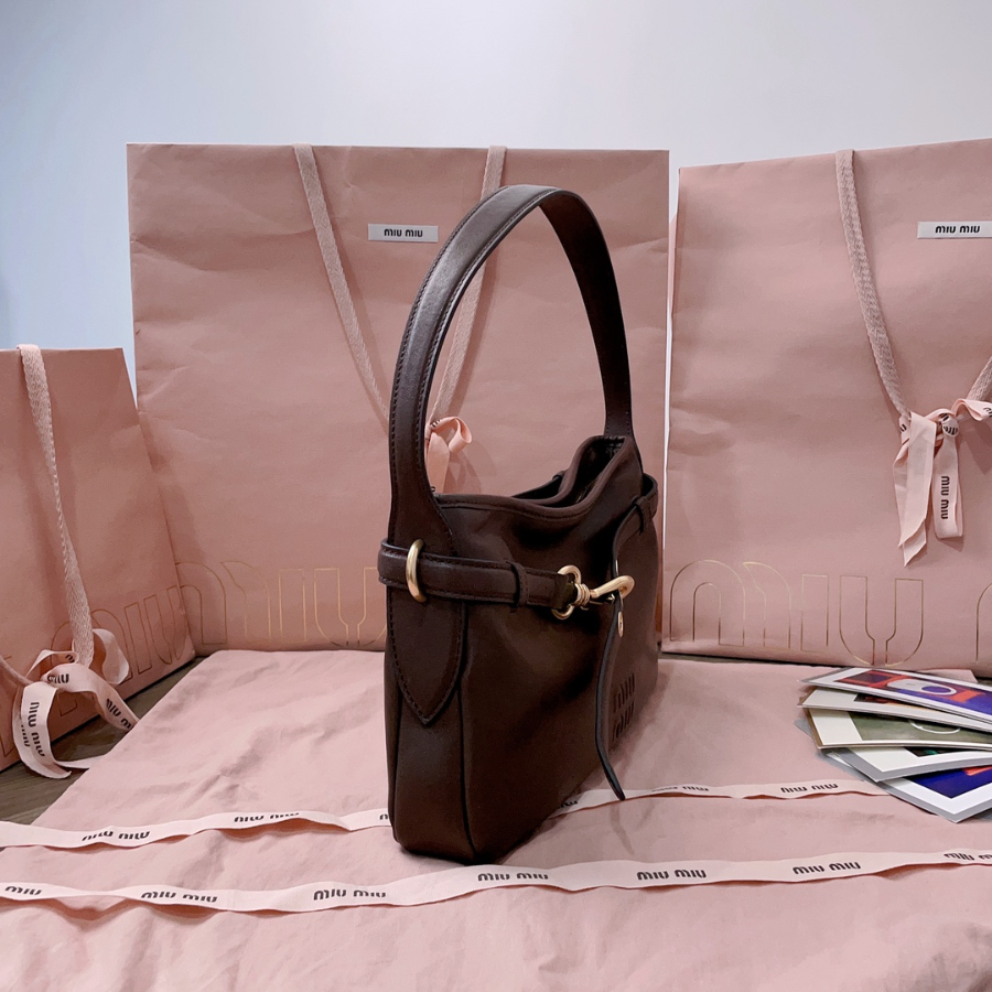 미우미우 아벙츄어 나파 레더 백 브라운 5BC182 33195cm4.jpg