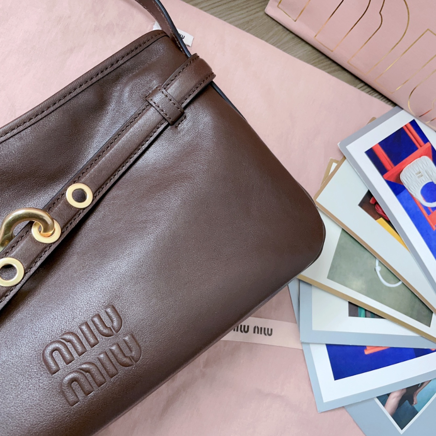 미우미우 아벙츄어 나파 레더 백 브라운 5BC182 33195cm7.jpg
