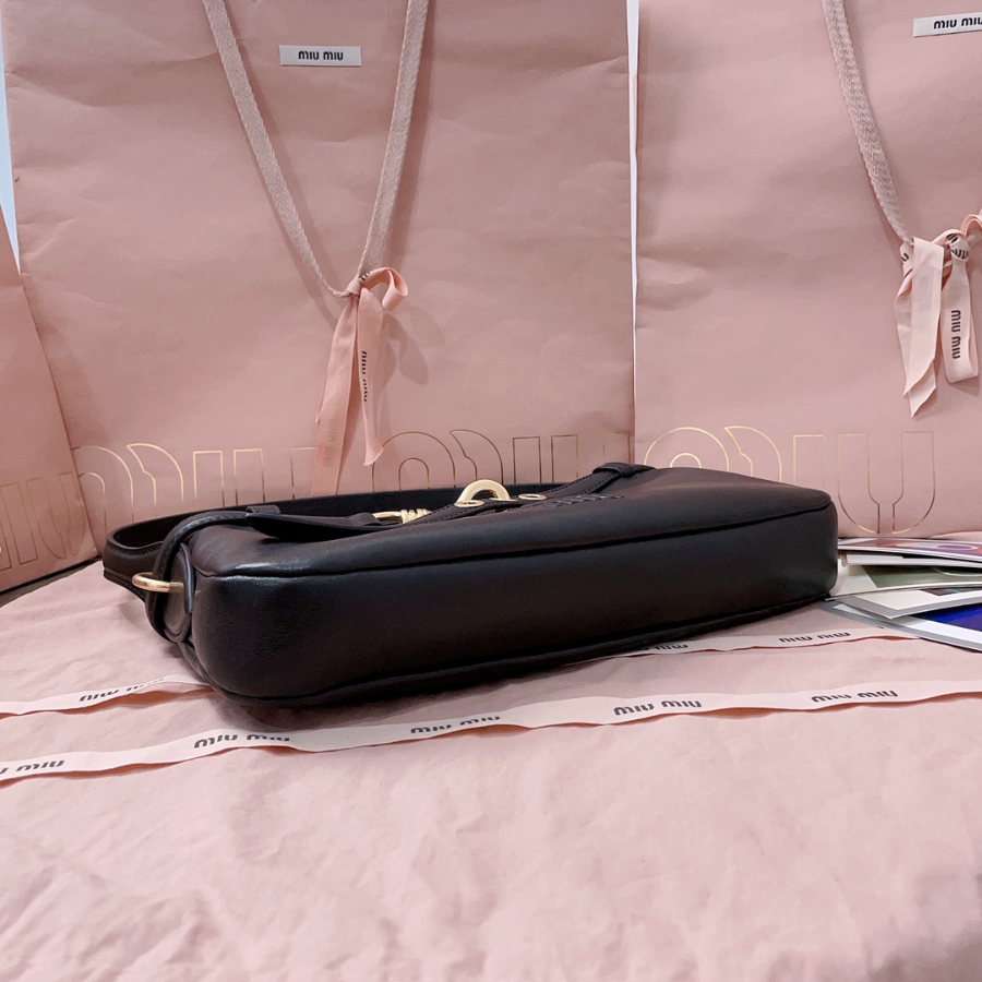 미우미우 아벙츄어 나파 레더 백 블랙 5BC182 33195cm5.jpg