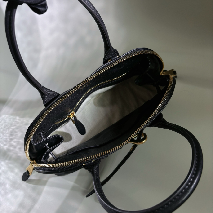 미우미우 아벙츄어 나파 레더 탑 핸들 스몰 백 블랙 5BB169 2816.510cm3.jpg