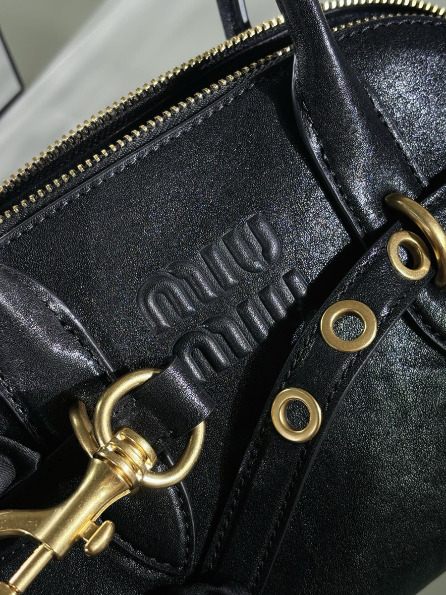 미우미우 아벙츄어 나파 레더 탑 핸들 스몰 백 블랙 5BB169 2816.510cm7.jpg