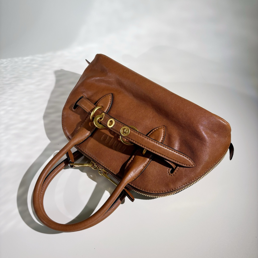 미우미우 아벙츄어 나파 레더 탑 핸들 스몰 백 오크 5BB169 2816.510cm5.jpg