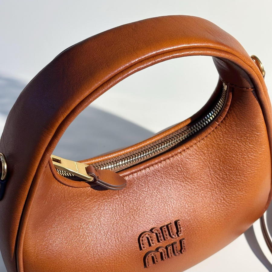 미우미우 완더 빈티지 소가죽 백 5BC125 20176cm 브라운4.jpg