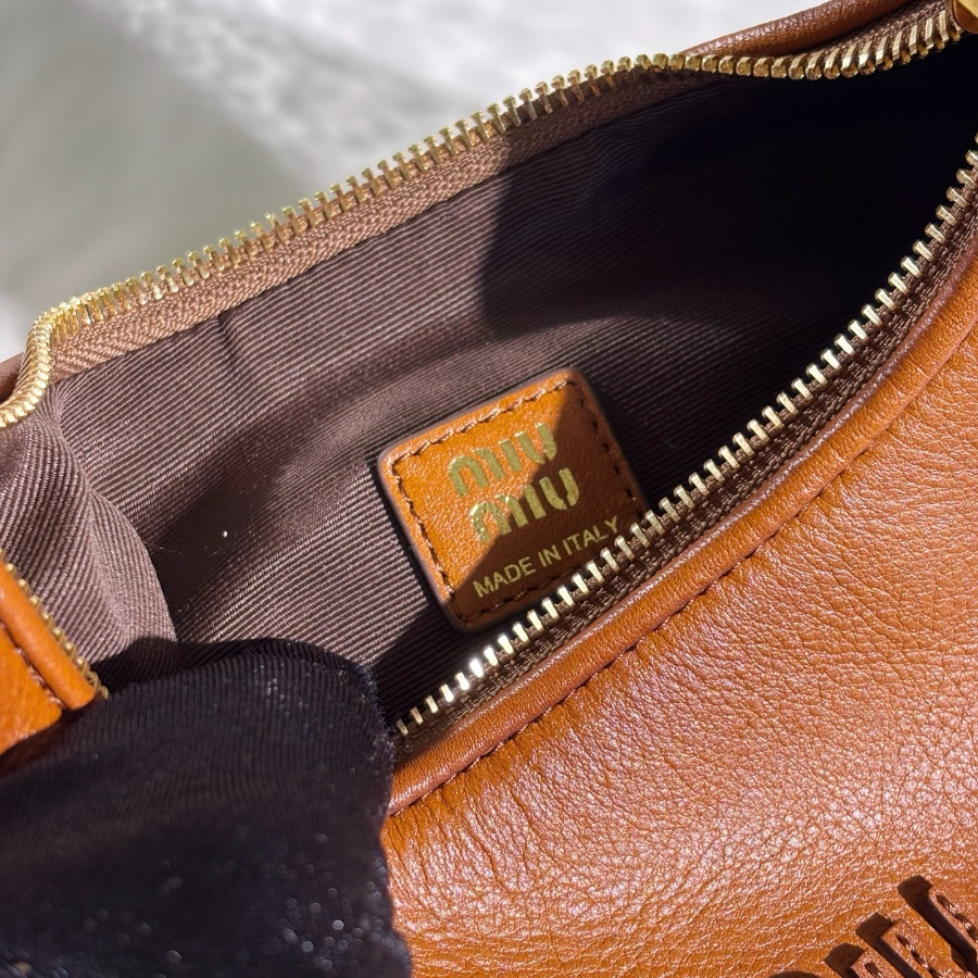 미우미우 완더 빈티지 소가죽 백 5BC125 20176cm 브라운8.jpg