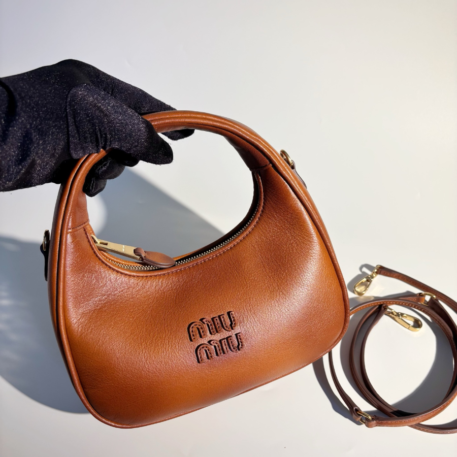 미우미우 완더 빈티지 소가죽 백 5BC125 20176cm 브라운2.jpg