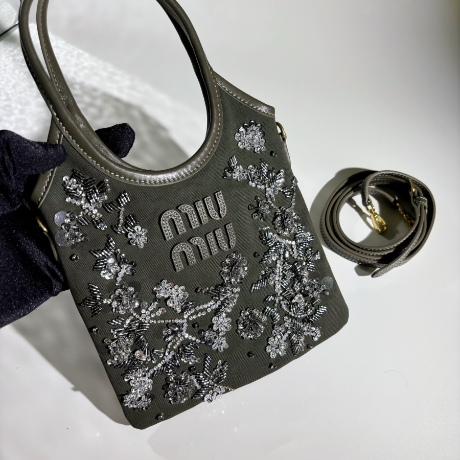 미우미우 자수 개버딘 아이비 백 군방색 5BA281 2024cm04.jpg