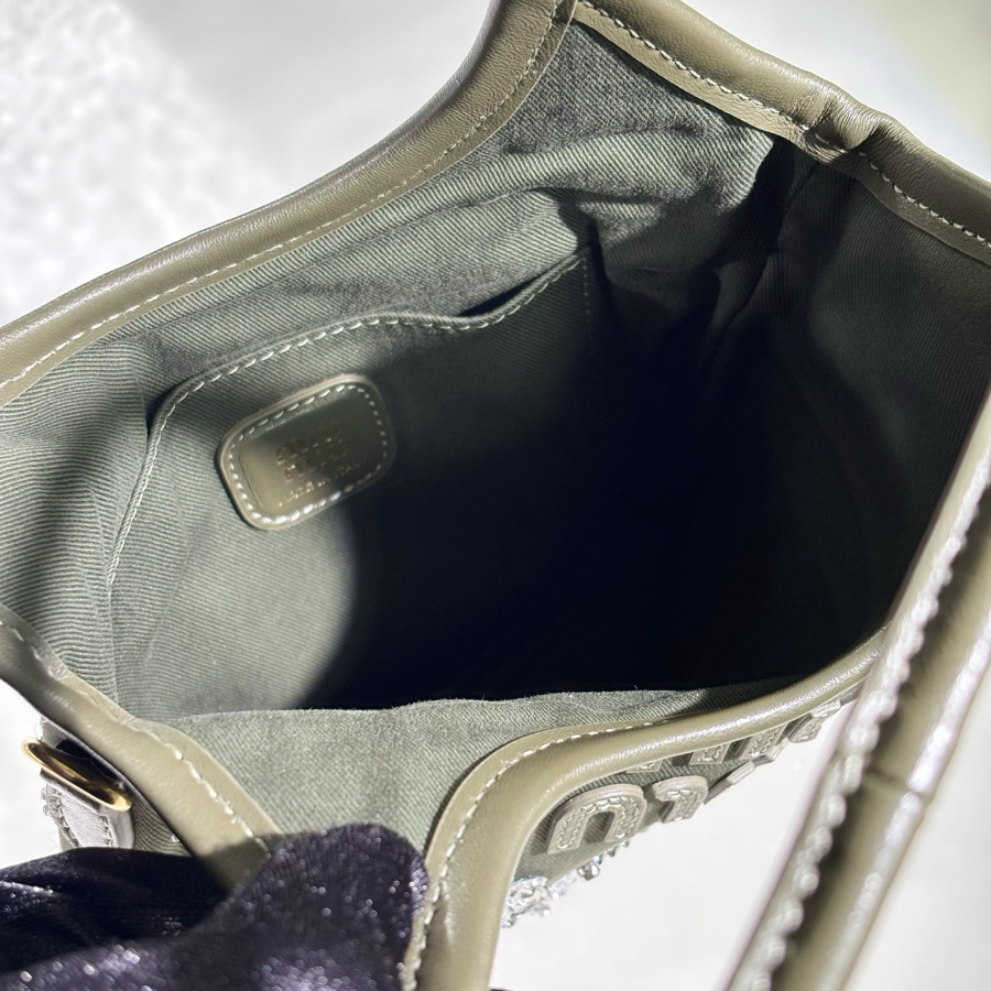 미우미우 자수 개버딘 아이비 백 군방색 5BA281 2024cm03.jpg