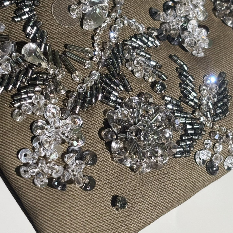 미우미우 자수 개버딘 아이비 백 올리브 그린 5BA281 2024cm6.jpg