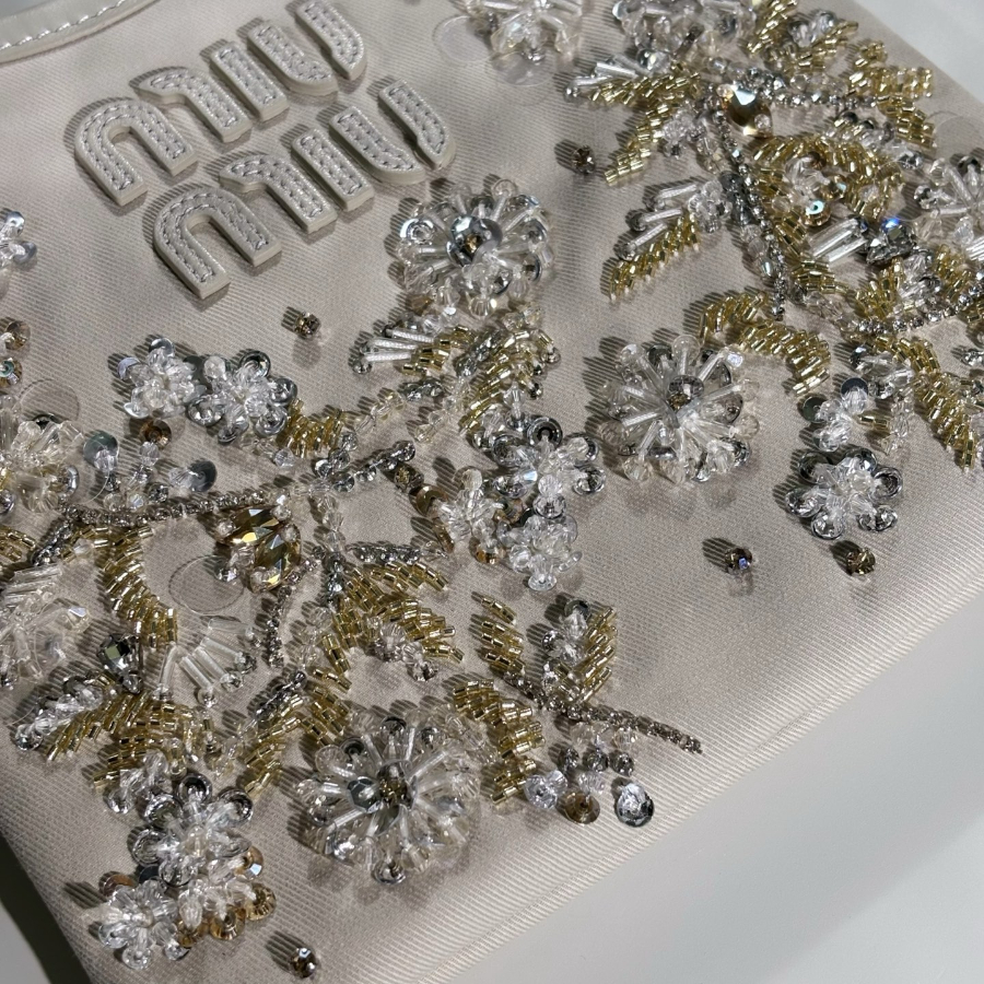 미우미우 자수 개버딘 아이비 백 초크 5BA281 2024cm08.jpg