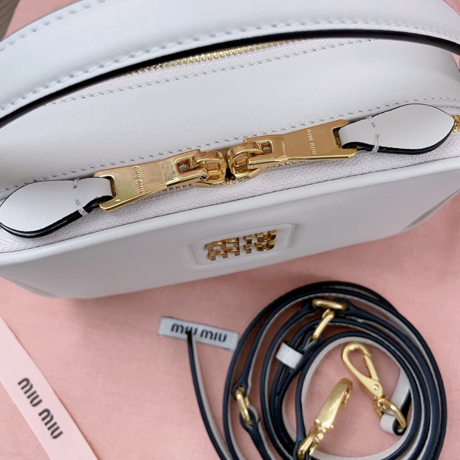 미우미우 나파 레더 숄더백 5BH229 189.56.5cm 화이트9.jpg