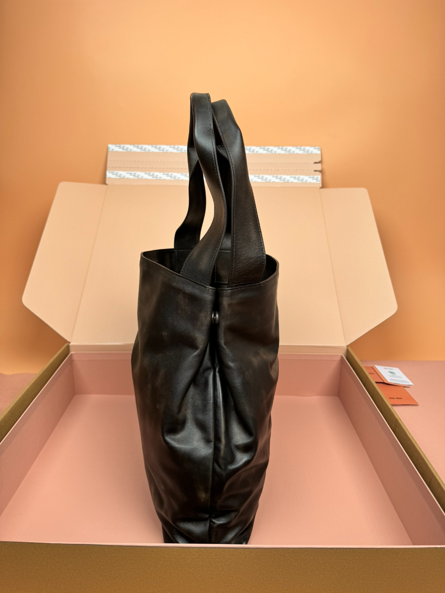 미우미우 나파 호보백 숄더백 샴브레이 로고 샌들 커피 5BC119 38.53911cm4.jpg