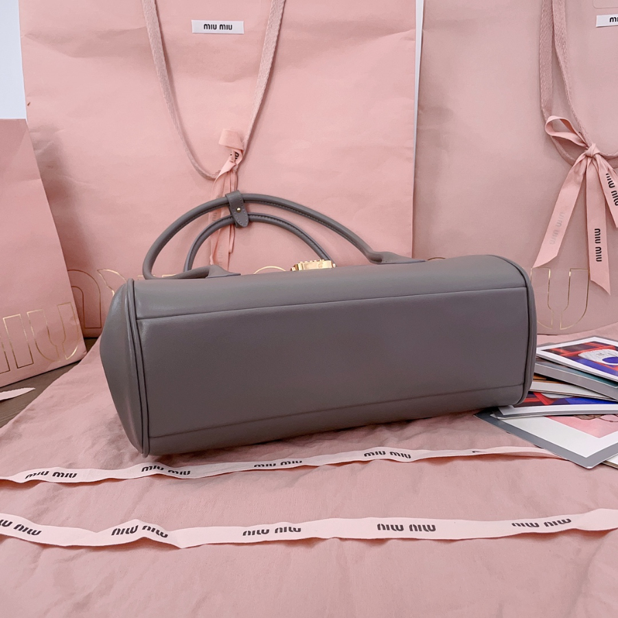 미우미우 레더 숄더백 5BD265 281511cm 그레이4.jpg