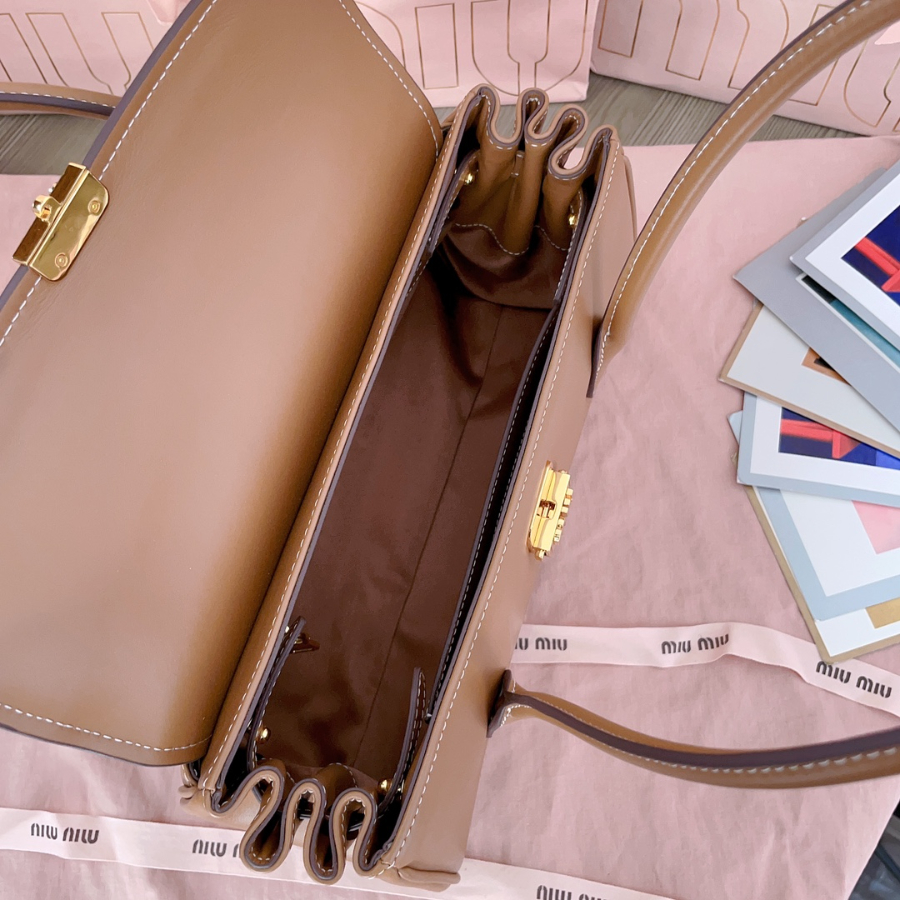 미우미우 레더 숄더백 5BD265 281511cm 꼬냑9.jpg