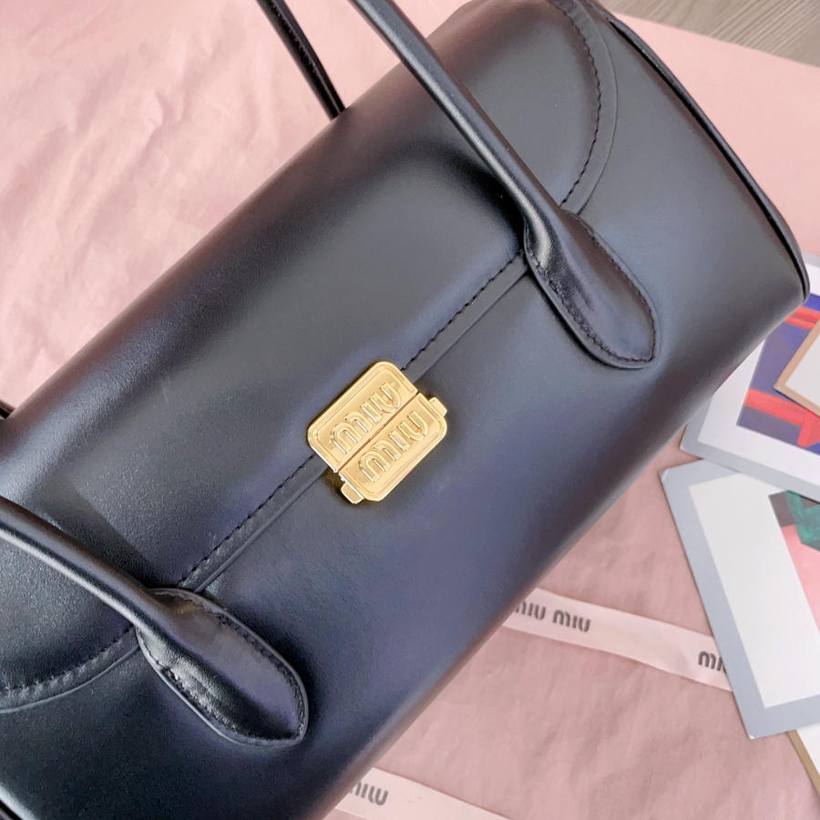 미우미우 레더 숄더백 5BD265 281511cm 블랙6.jpg