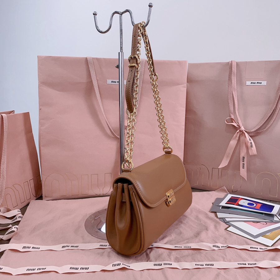 미우미우 레더 숄더백 2413.59cm 5BD266 꼬냑3.jpg