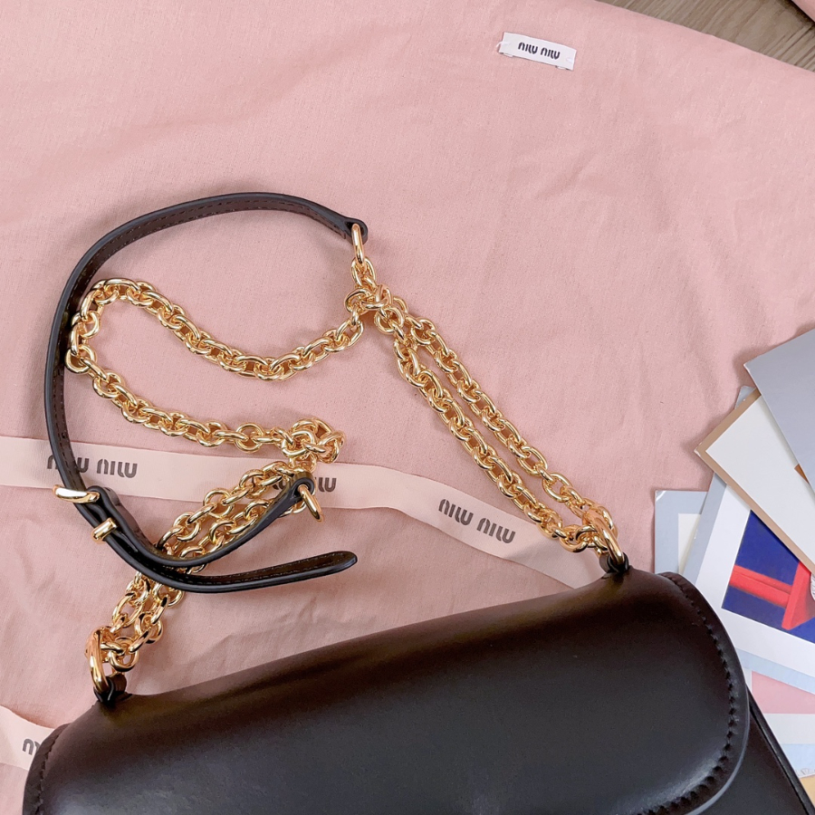 미우미우 레더 숄더백 2413.59cm 5BD266 블랙8.jpg