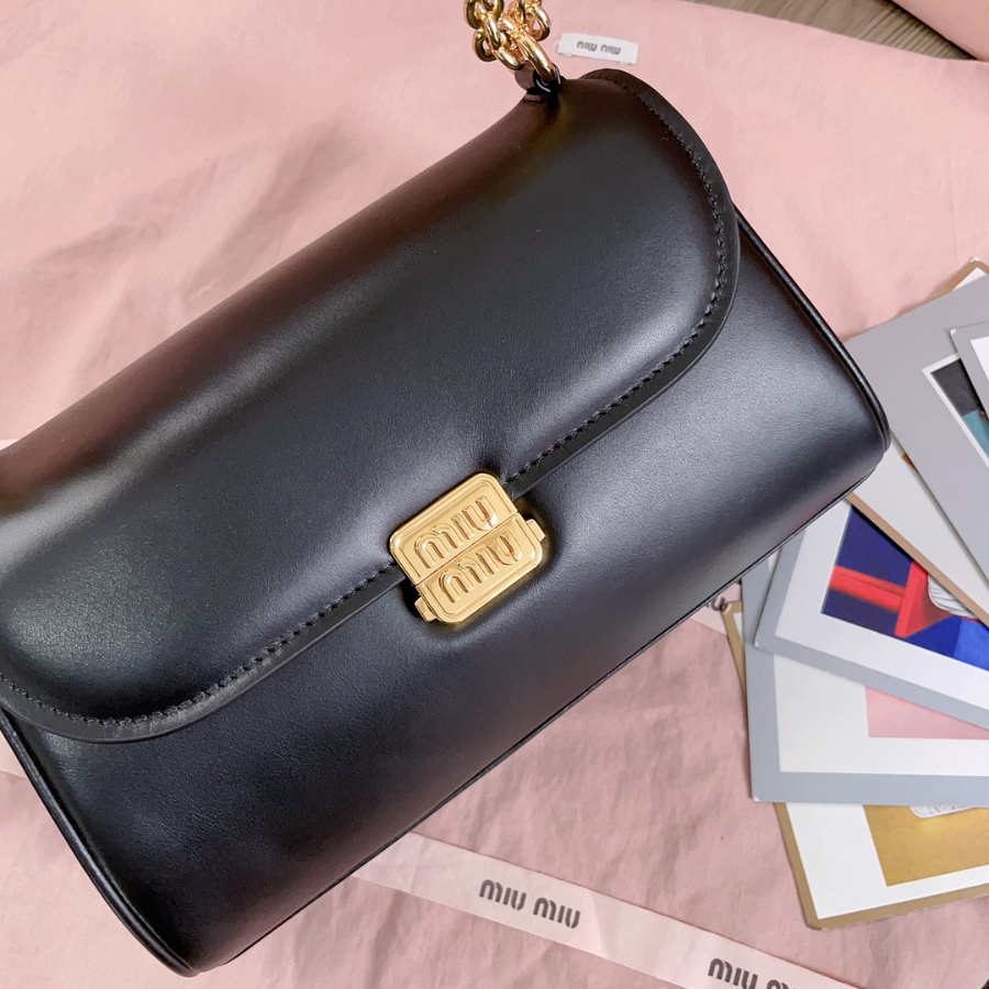 미우미우 레더 숄더백 2413.59cm 5BD266 블랙6.jpg