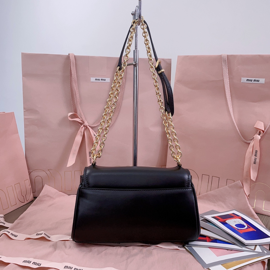 미우미우 레더 숄더백 2413.59cm 5BD266 블랙2.jpg