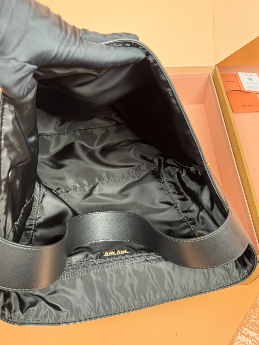 미우미우 레더 호보백 숄더백 5BC119 414611cm 블랙9.jpg