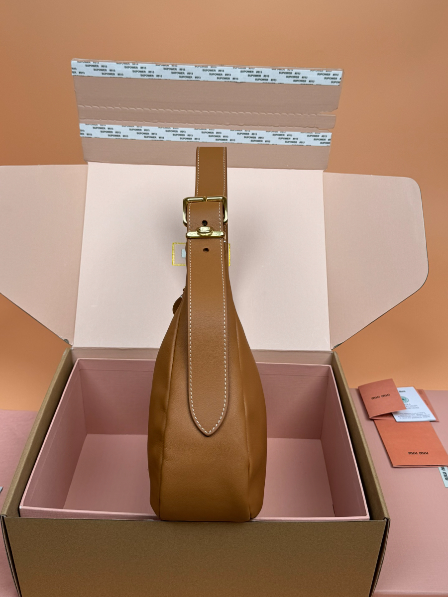 미우미우 레더 호보백 숄더백 5BP177 27279cm 카라멜3.jpg