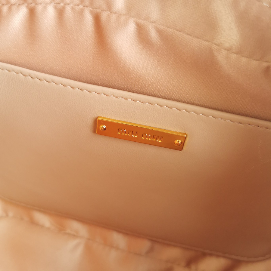 미우미우 마테라쎄 나파 가죽 숄더백 5BH118B 20135.5cm 누드8.jpg