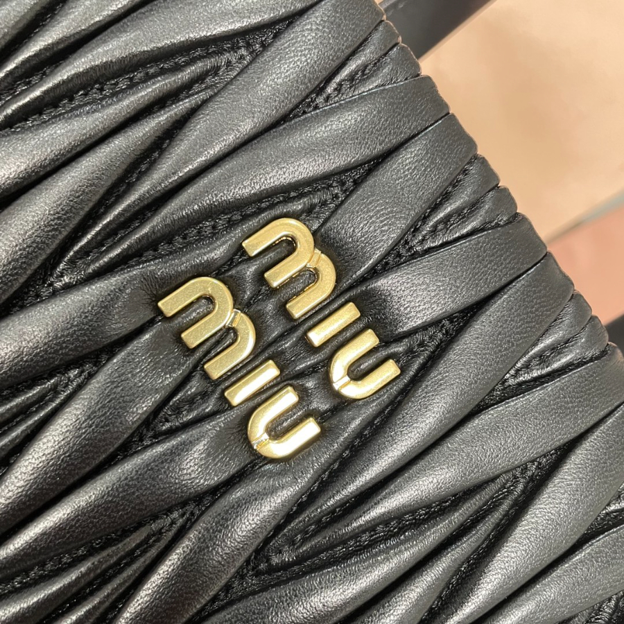 미우미우 마테라쎄 나파 레더 핸드백 5BG263 2420.58cm 블랙7.jpg