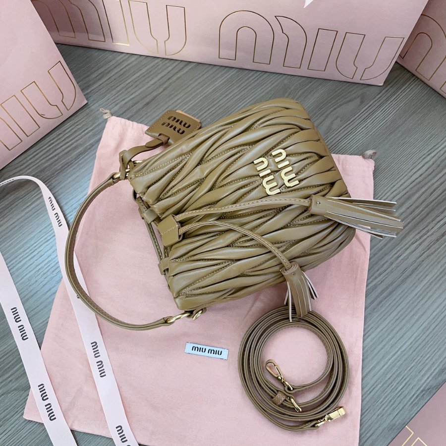 미우미우 마테라쎄 나파 버킷백 5BE085 브라운 171510cm6.jpg