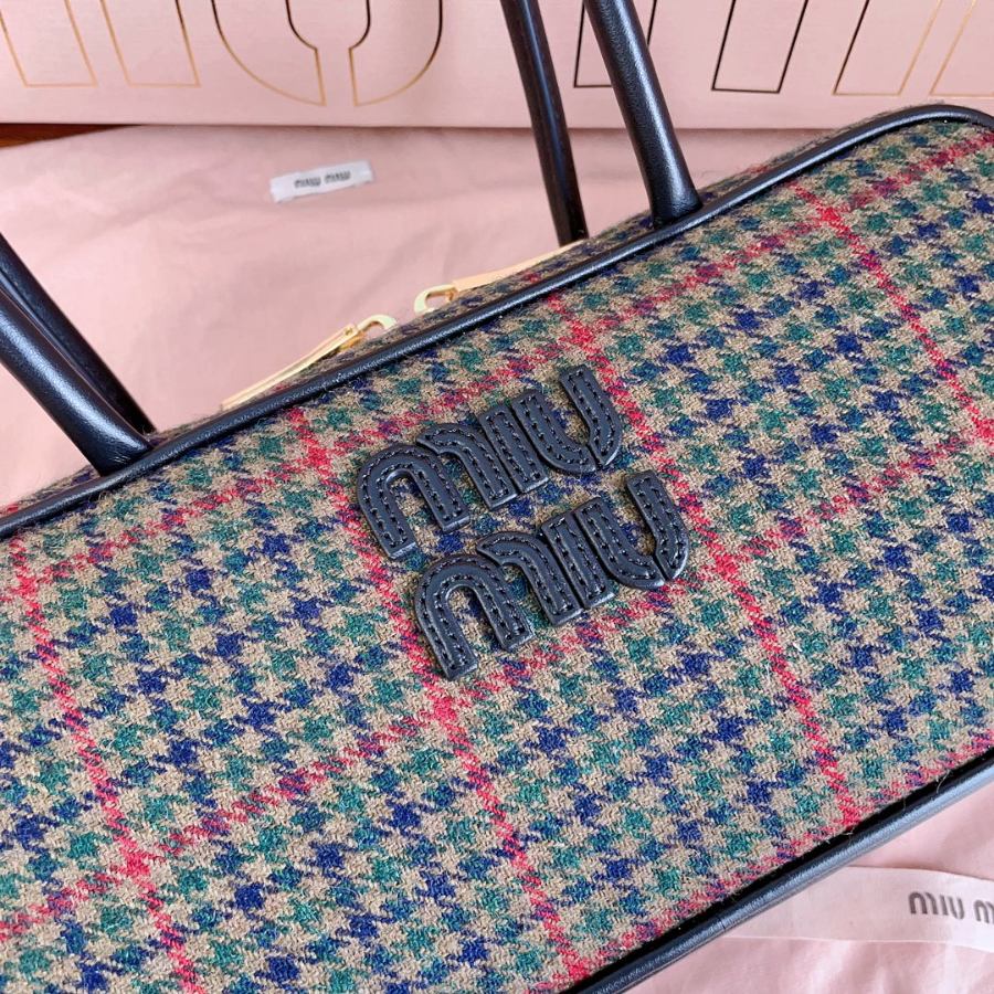 미우미우 캔버스 앤 레더 보 백 하운드투스 블랙 28129cm 5BB1477.jpg