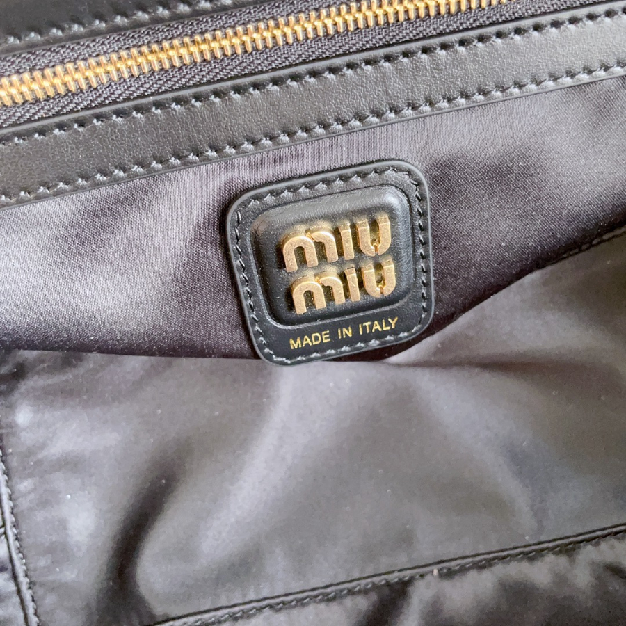 미우미우 캔버스 앤 레더 보 백 하운드투스 블랙 28129cm 5BB1479.jpg