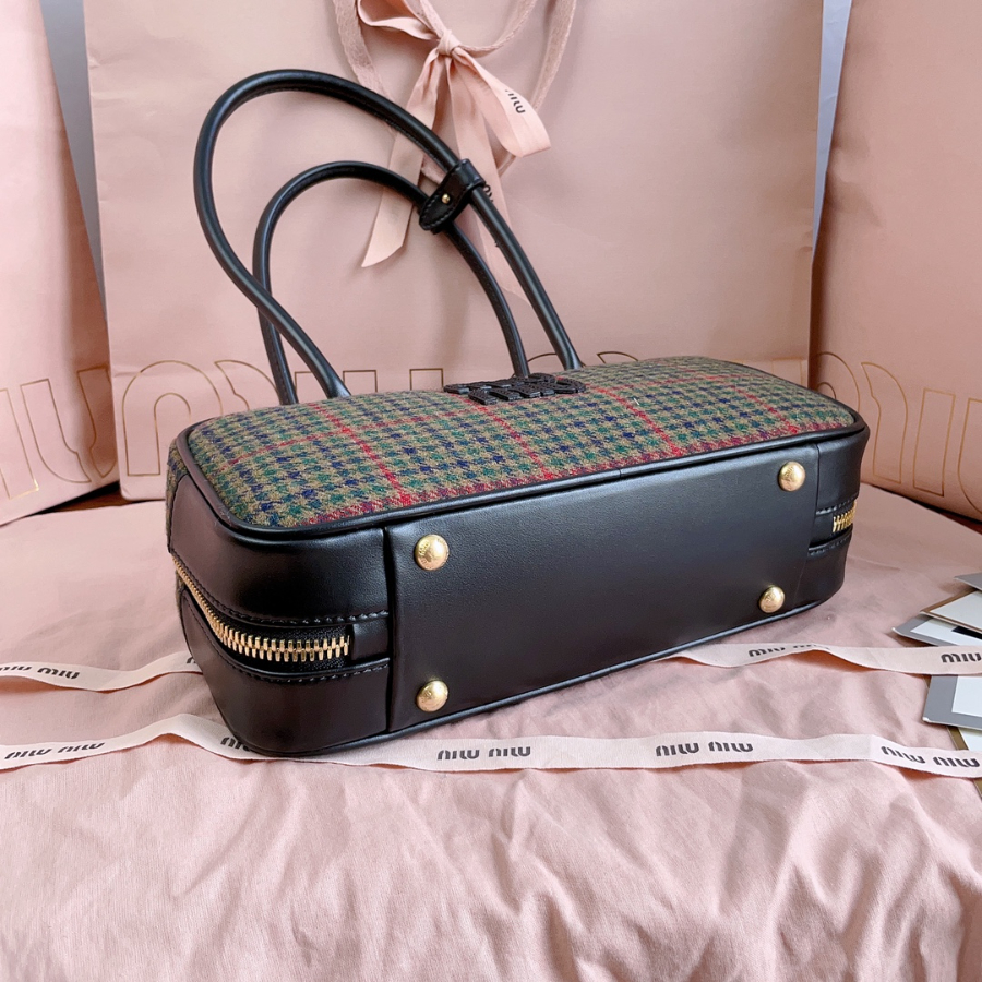 미우미우 캔버스 앤 레더 보 백 하운드투스 블랙 28129cm 5BB1474.jpg