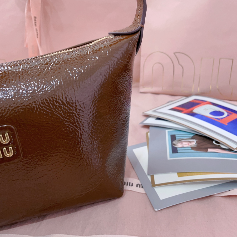 미우미우 나플락 페이던트 가죽 파우치 브라운 5NE841 1925.514cm8.jpg