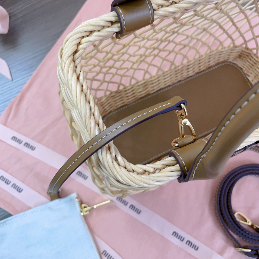 미우미우 레더 트림 우븐 패브릭 핸드백 5BA286 24189cm 핑크7.jpg