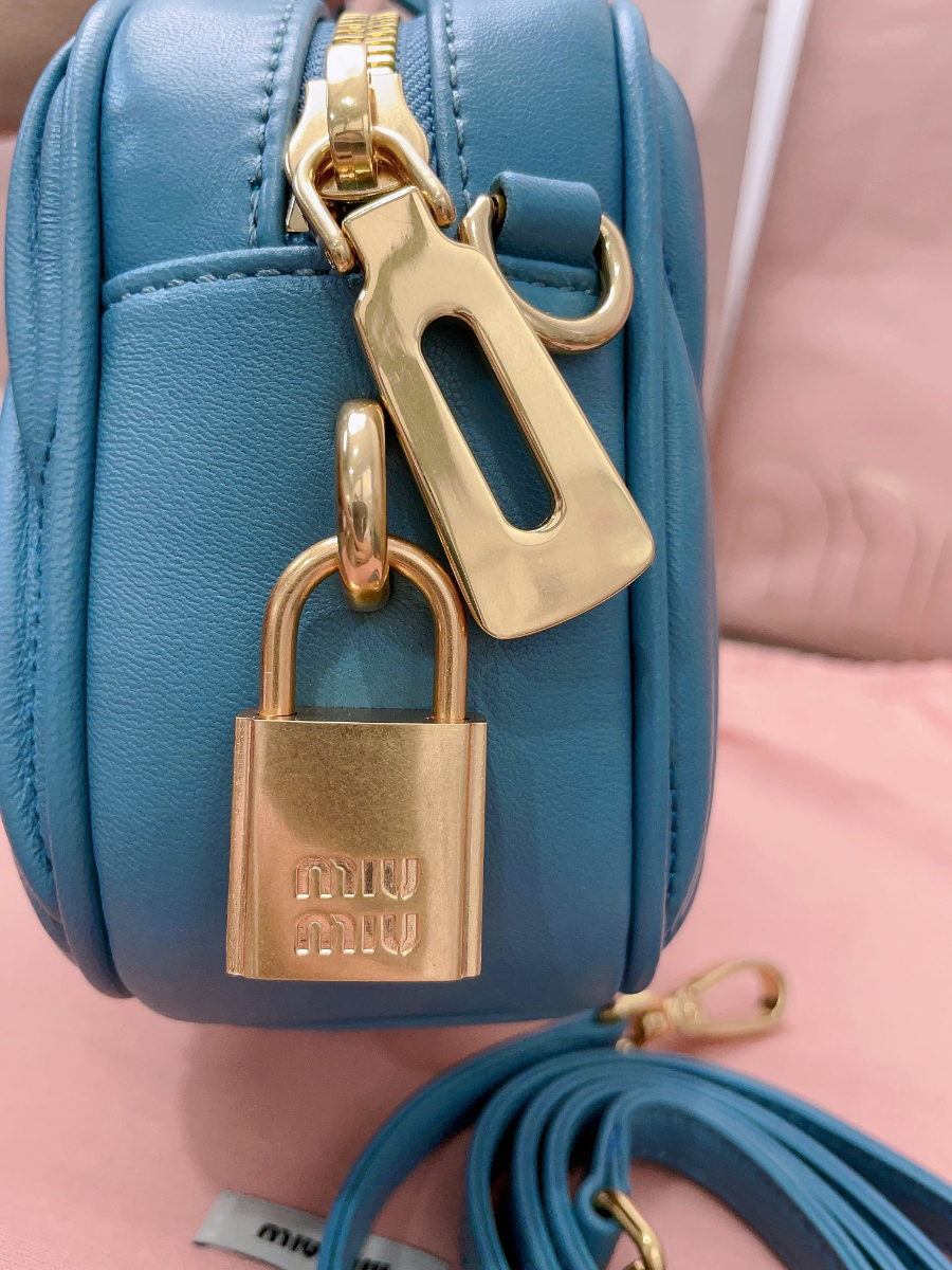 미우미우 미우미우 마테라쎄 나파 가죽 가방 5BB123 19136cm 파보니누스7.jpg