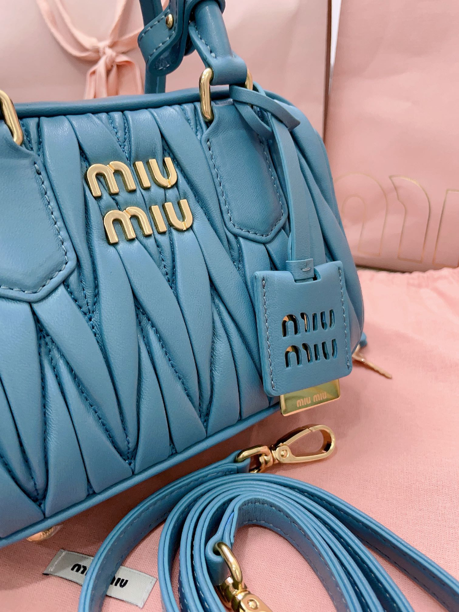 미우미우 미우미우 마테라쎄 나파 가죽 가방 5BB123 19136cm 파보니누스9.jpg