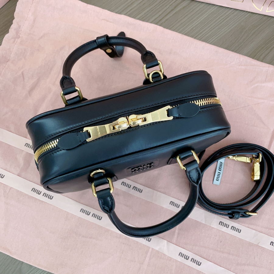 미우미우 아르카디 가죽 백 5BB142 2210.57.5cm 블랙5.jpg