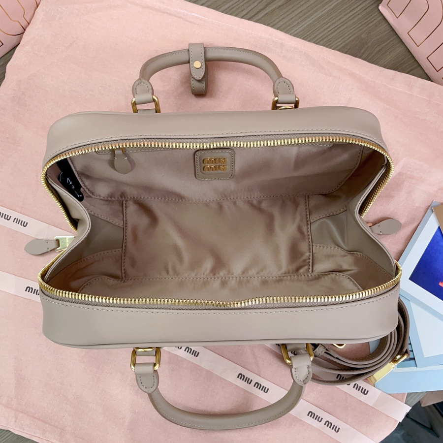 미우미우 아르카디 가죽 백 5BB148 27129cm 라이트 브라운6.jpg