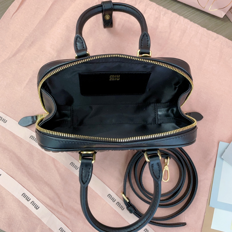 미우미우 아르카디 마테라쎄 나파 가죽 미니 백 19105cm 5BP088 블랙6.jpg