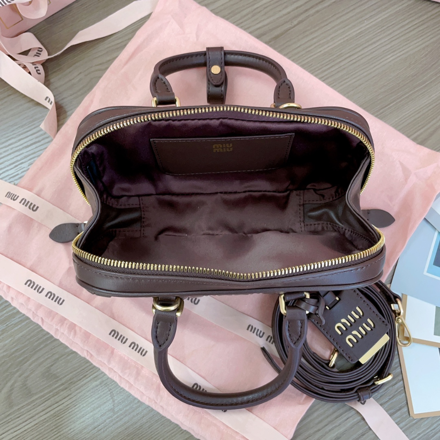 미우미우 아르카디 마테라쎄 나파 가죽 미니 백 19105cm 5BP088 와인6.jpg