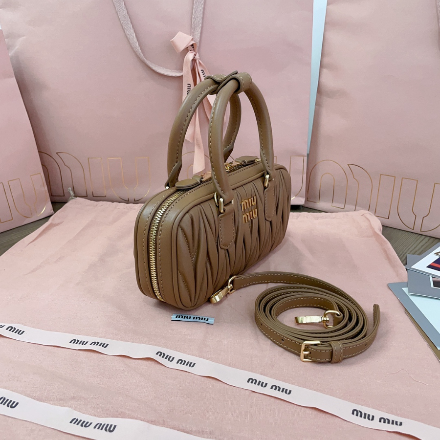 미우미우 아르카디 마테라쎄 나파 가죽 미니 백 19105cm 5BP088 커피3.jpg