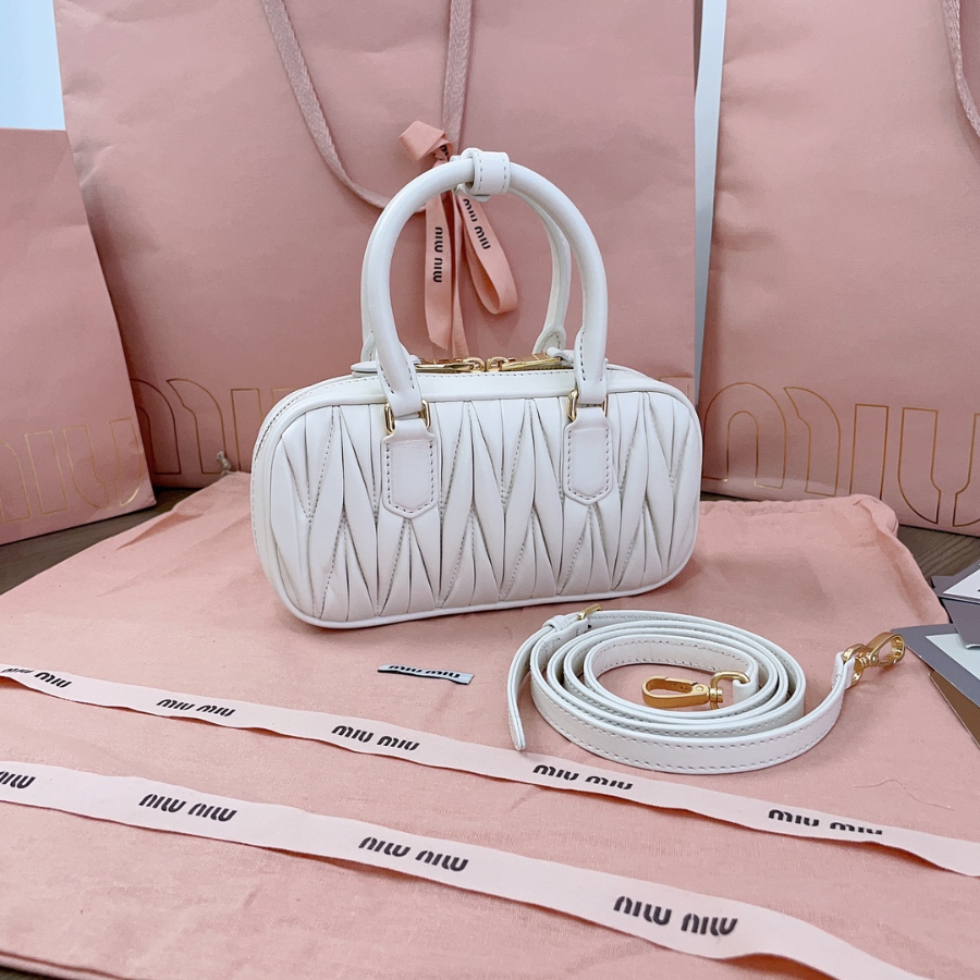 미우미우 아르카디 마테라쎄 나파 가죽 미니 백 19105cm 5BP088 화이트2.jpg